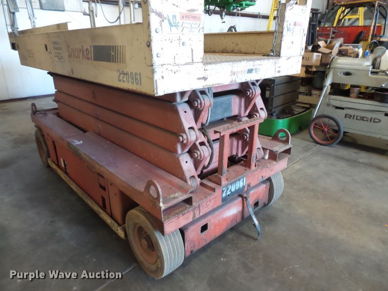 image for item FM9554 Snorkel SL25 scissor lift