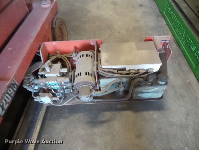 image for item FM9554 Snorkel SL25 scissor lift