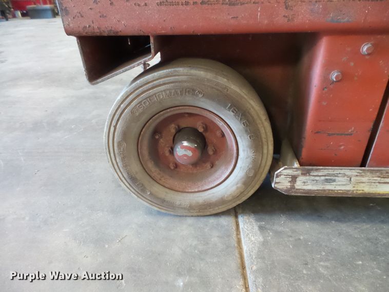 image for item FM9554 Snorkel SL25 scissor lift