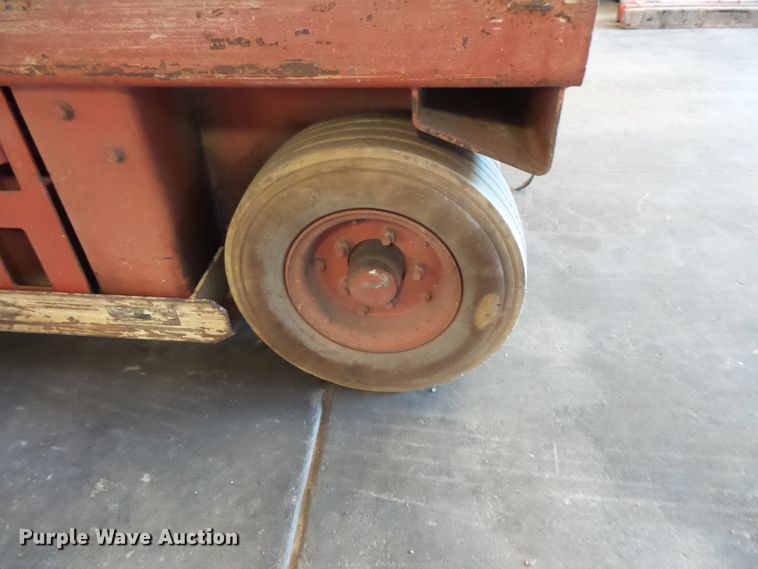 image for item FM9554 Snorkel SL25 scissor lift