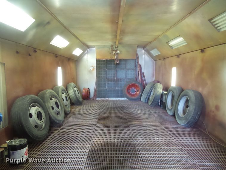 image for item FM9560 Paint booth