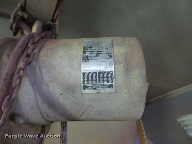 image for item FM9560 Paint booth