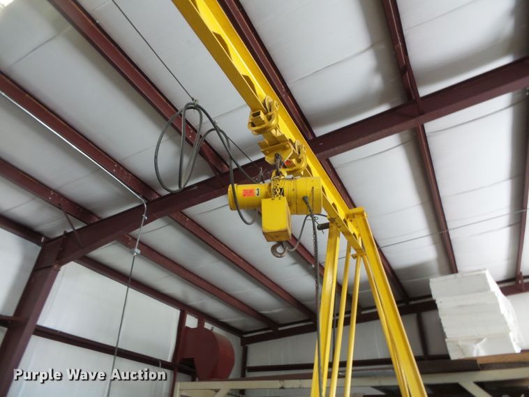 image for item FM9568 A-frame chain hoist