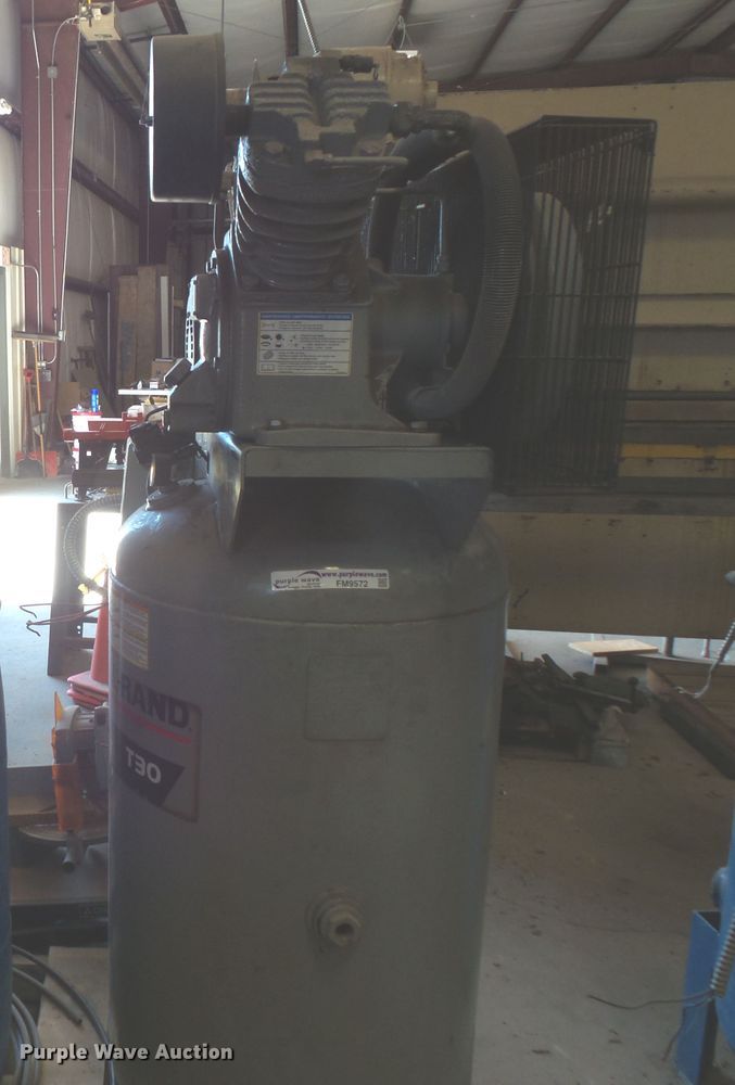 image for item FM9572 Ingersoll Rand T30 air compressor