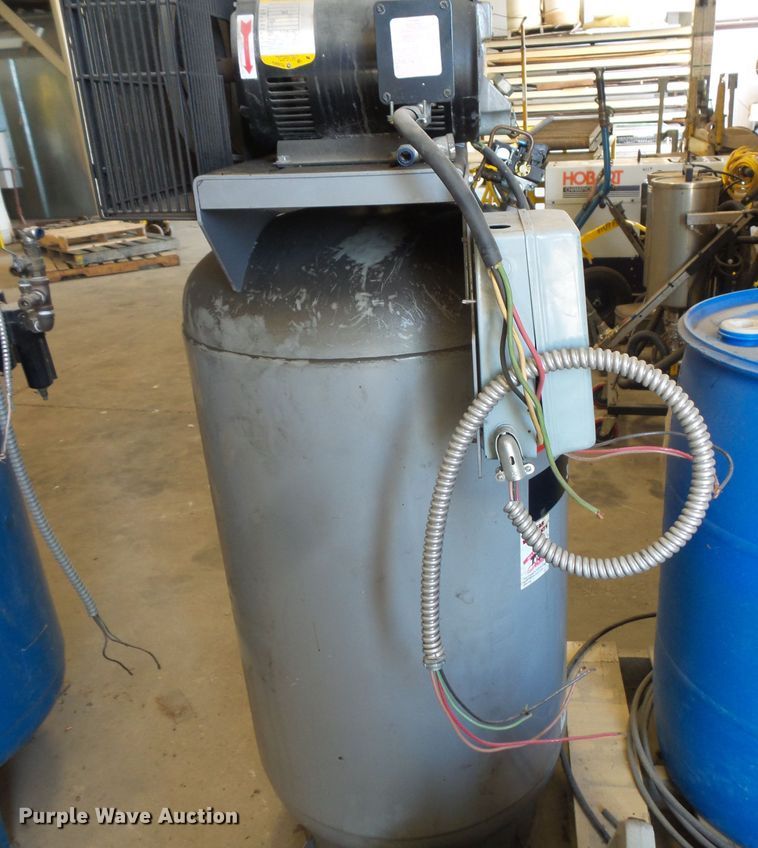 image for item FM9572 Ingersoll Rand T30 air compressor