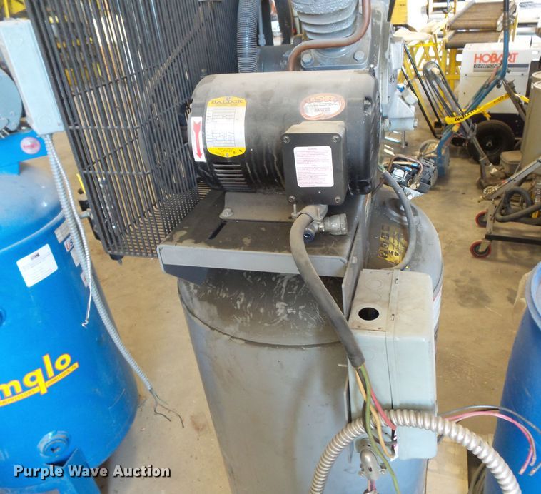 image for item FM9572 Ingersoll Rand T30 air compressor