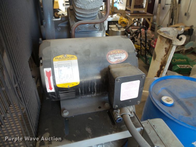 image for item FM9572 Ingersoll Rand T30 air compressor