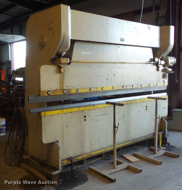 image for item FM9586 Chicago 8L10 steel press brake