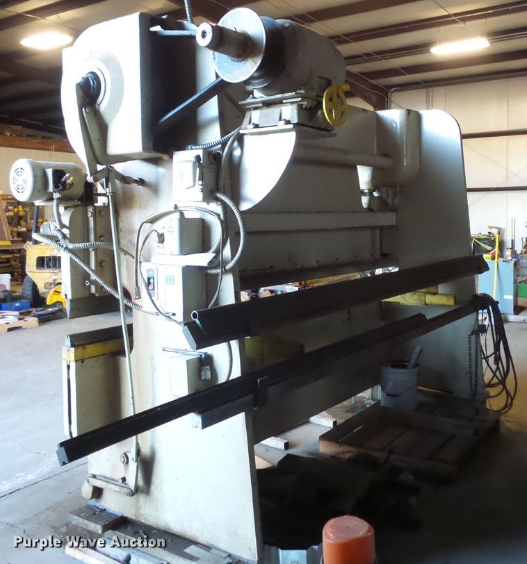 image for item FM9586 Chicago 8L10 steel press brake