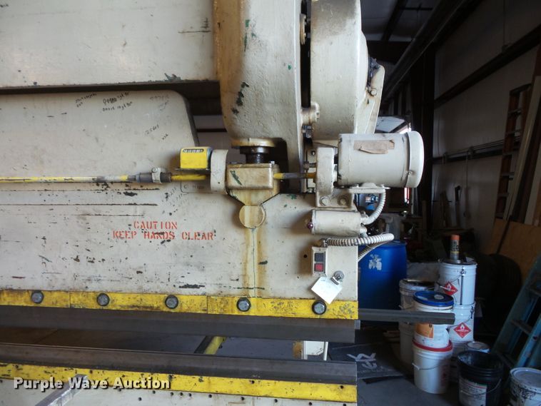 image for item FM9586 Chicago 8L10 steel press brake