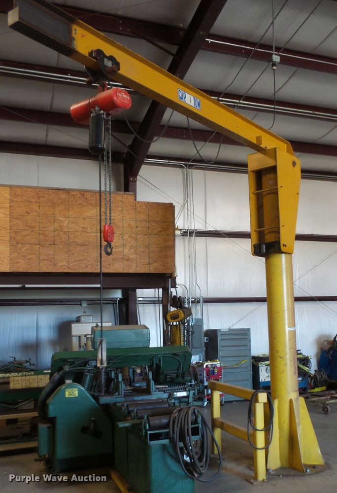 image for item FM9594 Pivot hoist