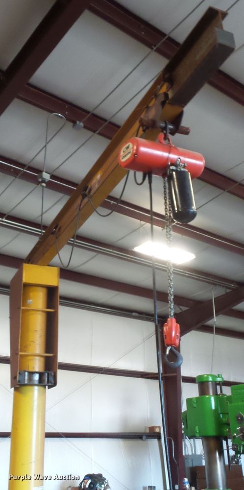 image for item FM9594 Pivot hoist