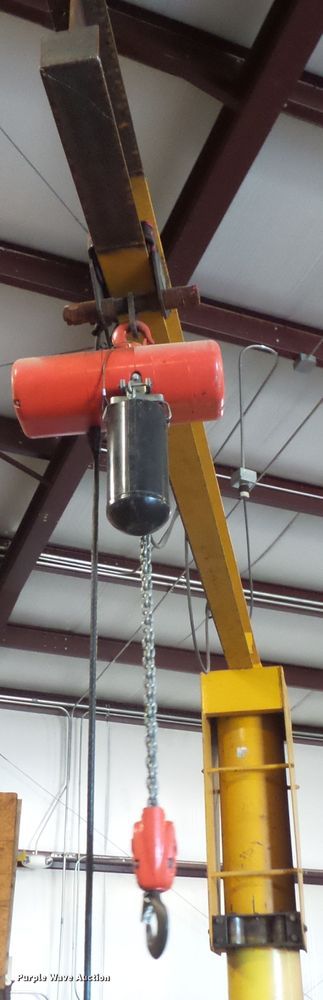 image for item FM9594 Pivot hoist