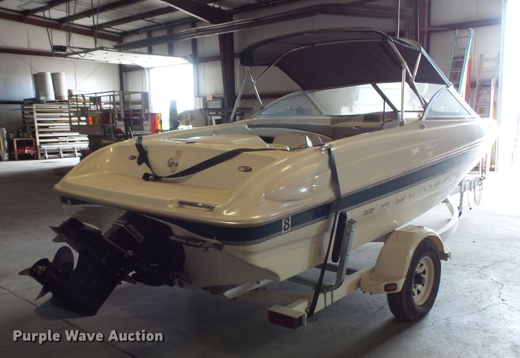 image for item FM9620 2000 Bayliner Capri boat