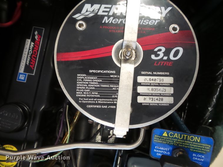 image for item FM9620 2000 Bayliner Capri boat