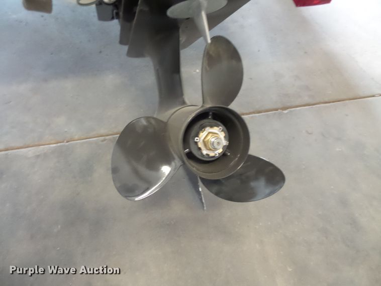 image for item FM9620 2000 Bayliner Capri boat