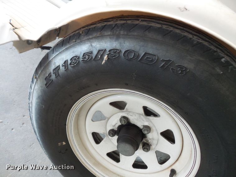 image for item FM9620 2000 Bayliner Capri boat