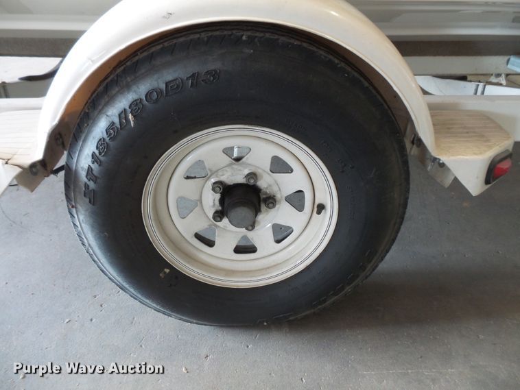 image for item FM9620 2000 Bayliner Capri boat