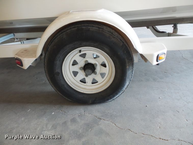 image for item FM9620 2000 Bayliner Capri boat