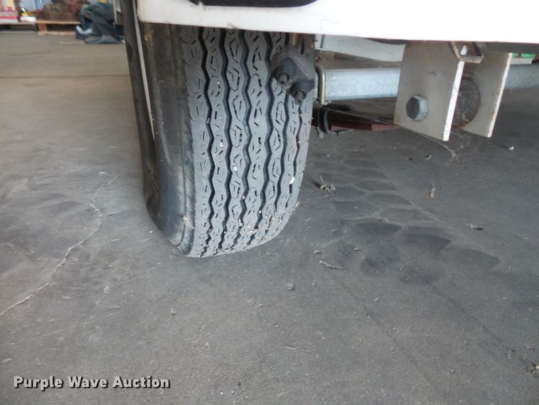 image for item FM9620 2000 Bayliner Capri boat