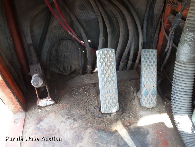 image for item FM9627 Lull 844B telehandler