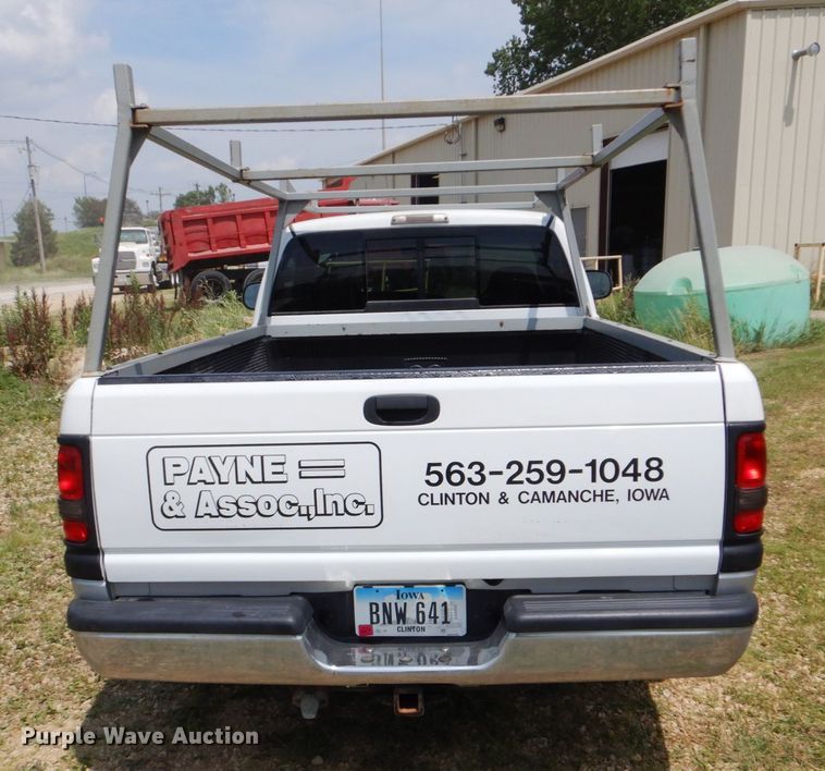 image for item FT9315 2001 Dodge Ram 1500 pickup truck