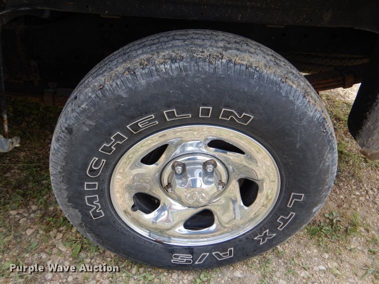 image for item FT9315 2001 Dodge Ram 1500 pickup truck