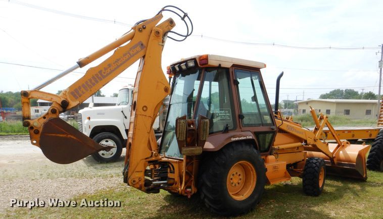 image for item FT9317 1989 Case 580 Super K backhoe