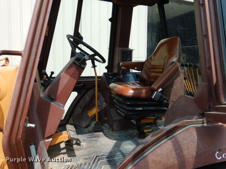 image for item FT9317 1989 Case 580 Super K backhoe