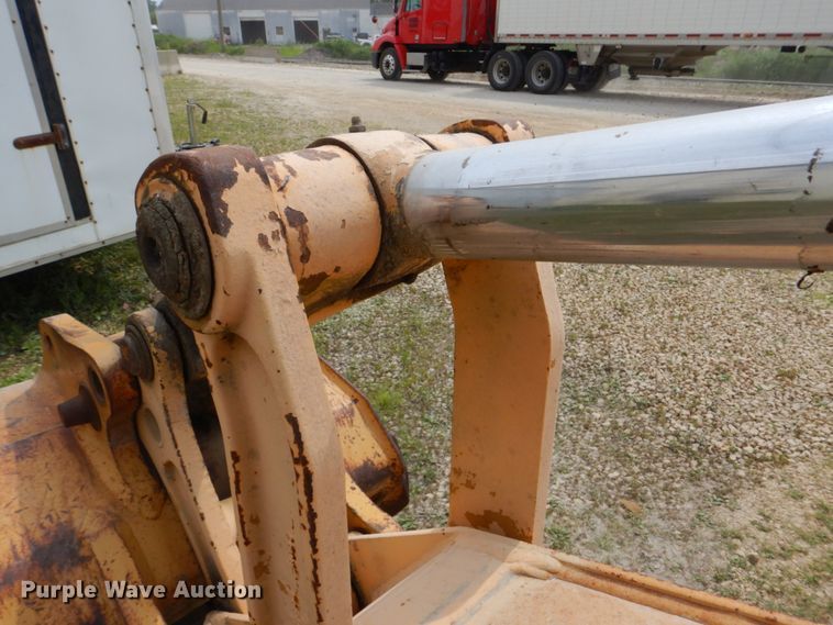 image for item FT9317 1989 Case 580 Super K backhoe