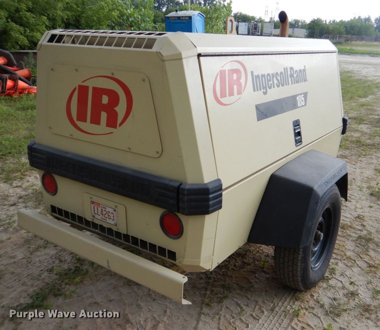 image for item FT9320 1997 Ingersoll Rand P185WJD air compressor