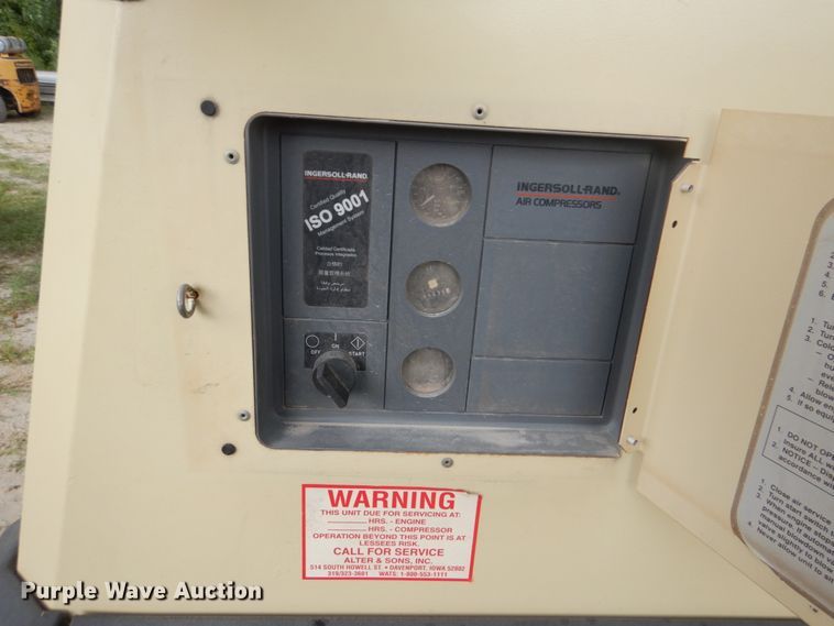 image for item FT9320 1997 Ingersoll Rand P185WJD air compressor