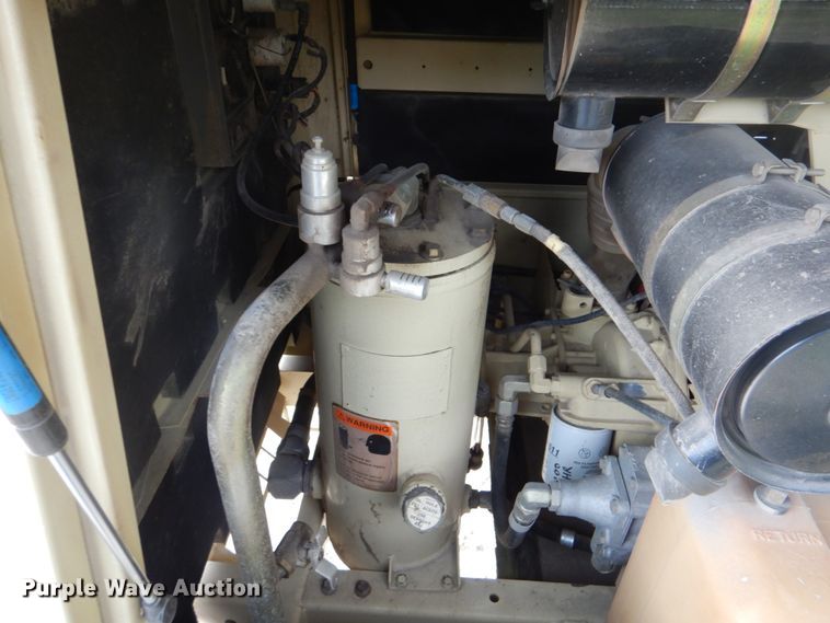 image for item FT9320 1997 Ingersoll Rand P185WJD air compressor