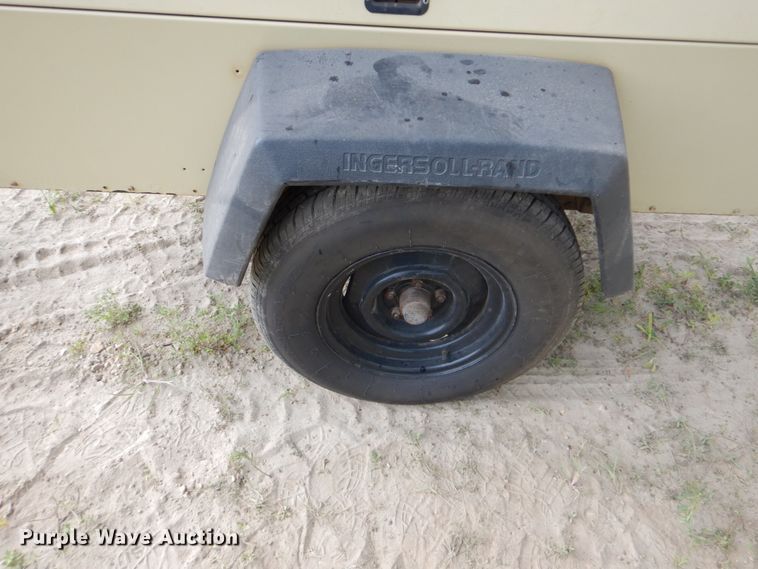 image for item FT9320 1997 Ingersoll Rand P185WJD air compressor