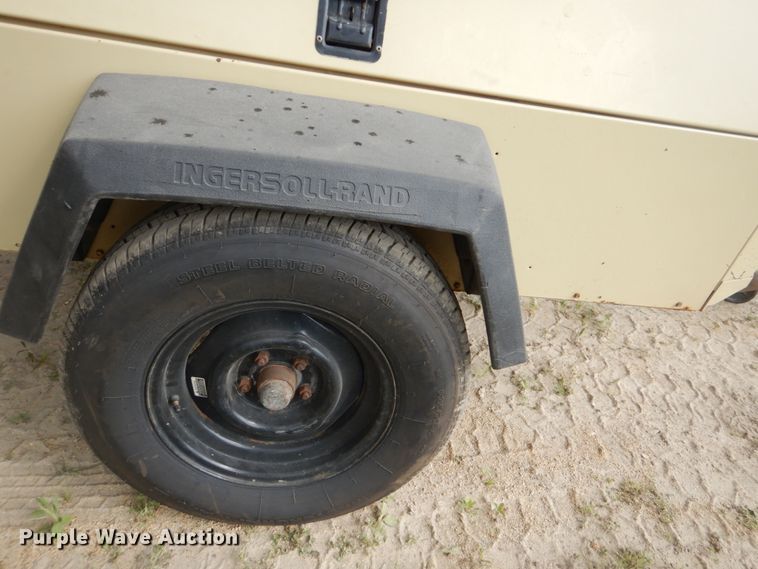 image for item FT9320 1997 Ingersoll Rand P185WJD air compressor