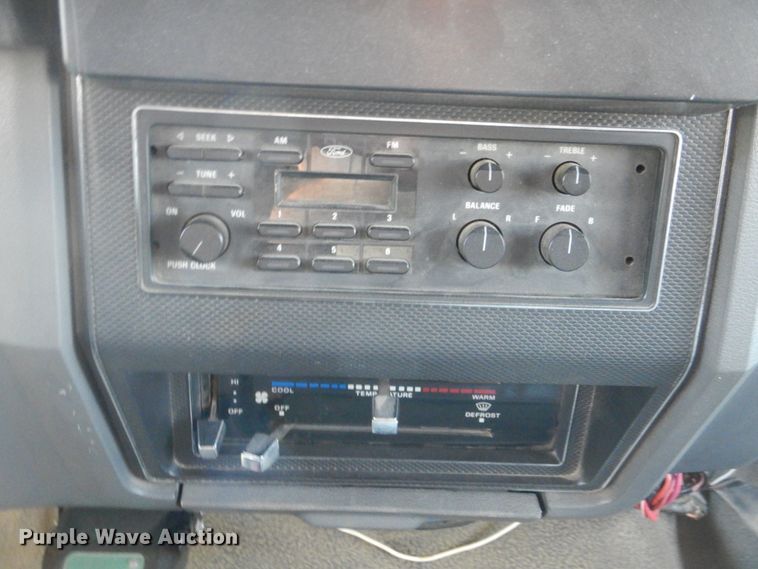 image for item FT9322 1992 Ford F700 dump truck