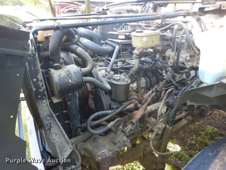 image for item FT9322 1992 Ford F700 dump truck