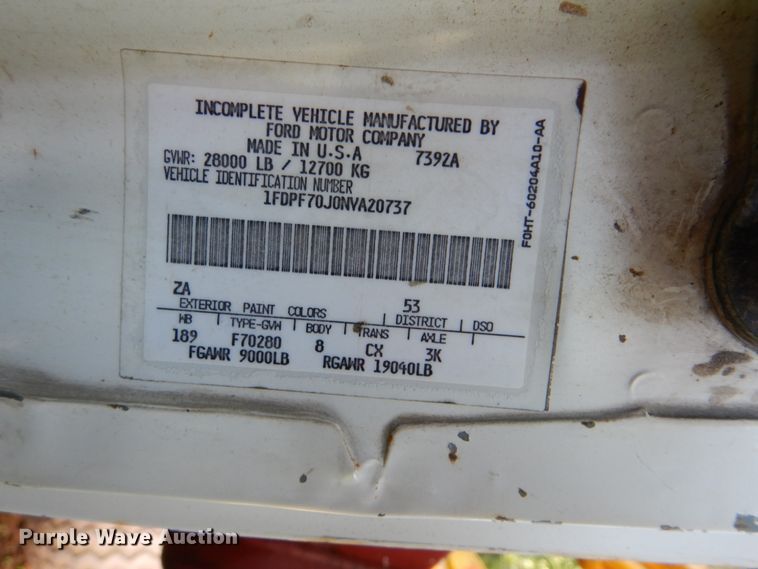 image for item FT9322 1992 Ford F700 dump truck