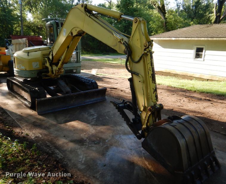 image for item FT9324 1999 Yanmar ViO70 mini excavator