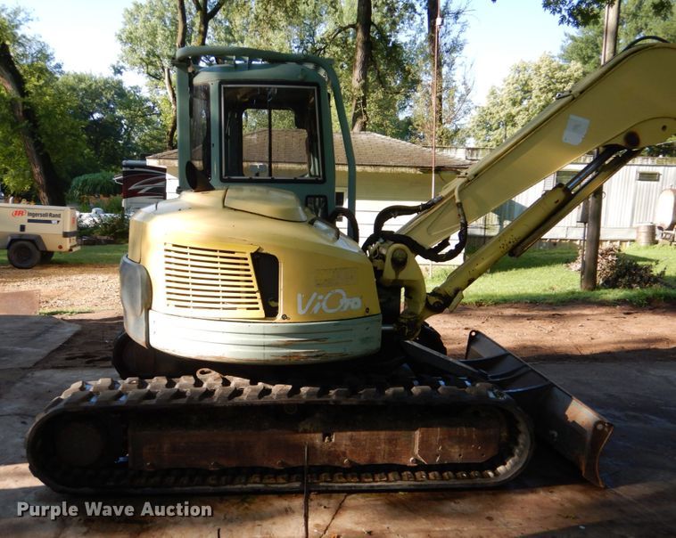 image for item FT9324 1999 Yanmar ViO70 mini excavator