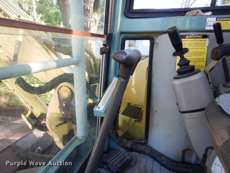 image for item FT9324 1999 Yanmar ViO70 mini excavator