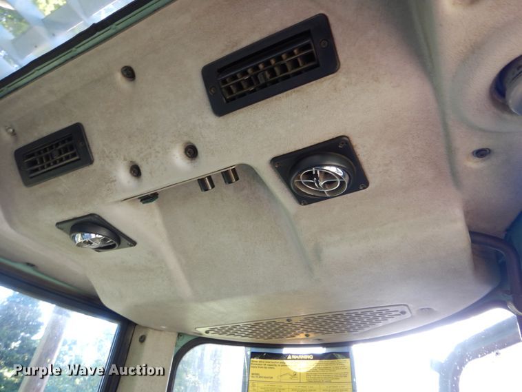 image for item FT9324 1999 Yanmar ViO70 mini excavator