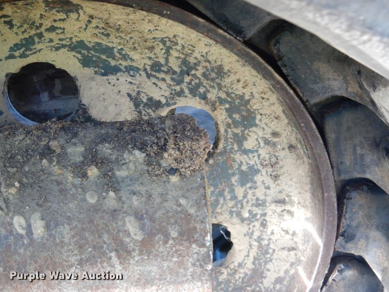 image for item FT9324 1999 Yanmar ViO70 mini excavator