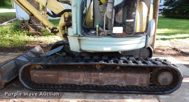 image for item FT9324 1999 Yanmar ViO70 mini excavator