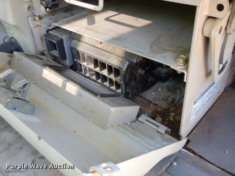 image for item FT9324 1999 Yanmar ViO70 mini excavator