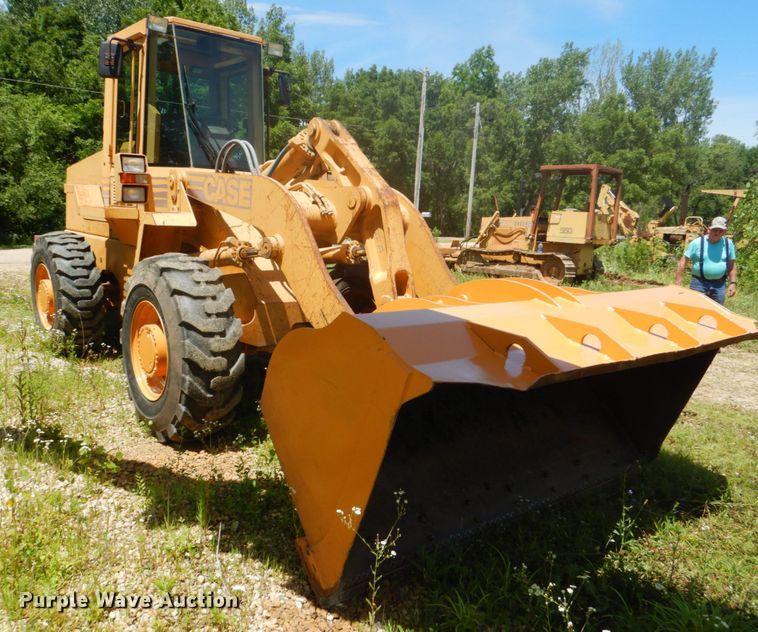 image for item FT9328 1995 Case 621B wheel loader