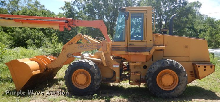image for item FT9328 1995 Case 621B wheel loader