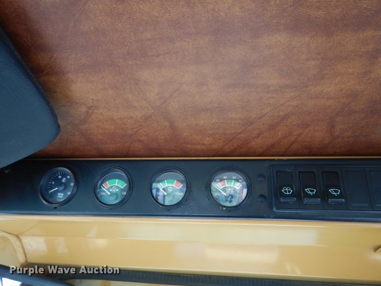 image for item FT9328 1995 Case 621B wheel loader