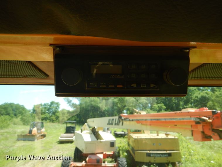 image for item FT9328 1995 Case 621B wheel loader