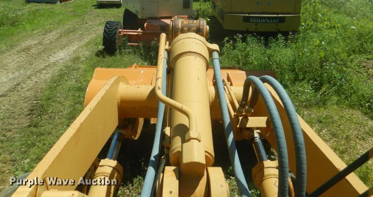 image for item FT9328 1995 Case 621B wheel loader